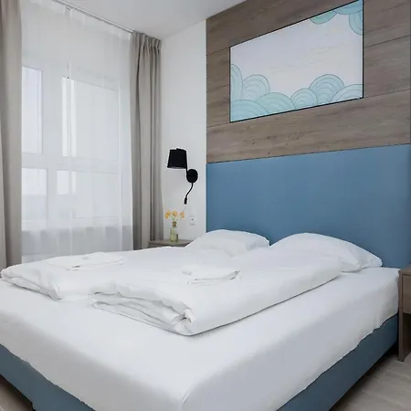 Aquamarina Onyx By Renters *